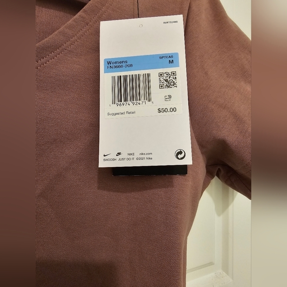 Nike Women's Mauve Crop Top - Picture 8 of 8